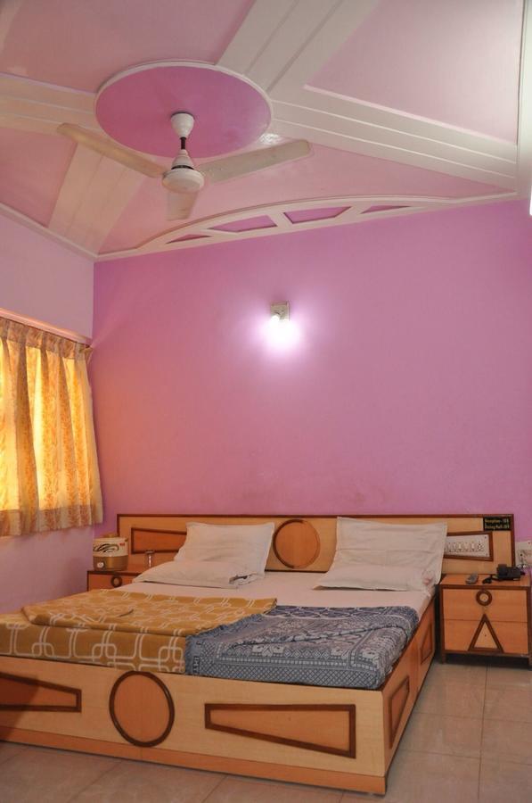 Hotel Gokul Gandhinagar Exterior foto